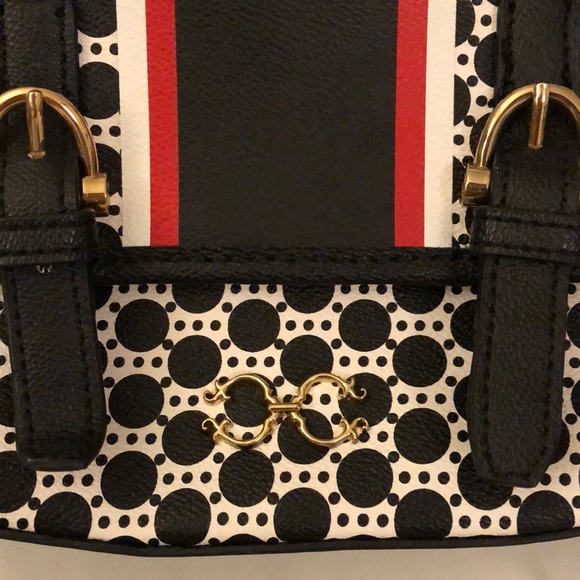 C Wonder Designer Navy Leather Crossbody Purse - Picture 2 of 7